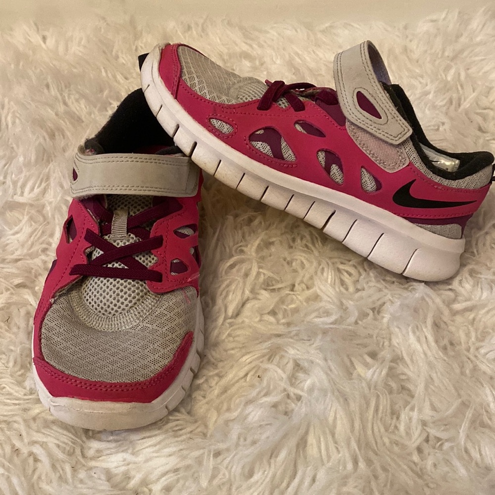 Nikes; Little Girls Running Shoe, Size 2Y